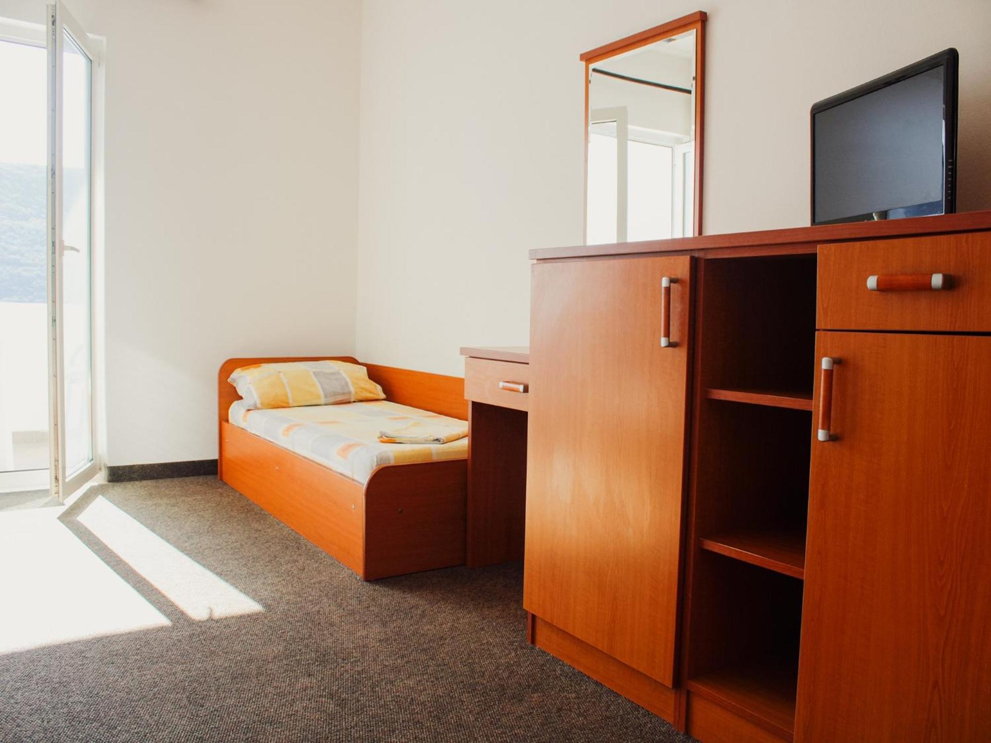Apartments And Rooms Mato Neum Rum bild