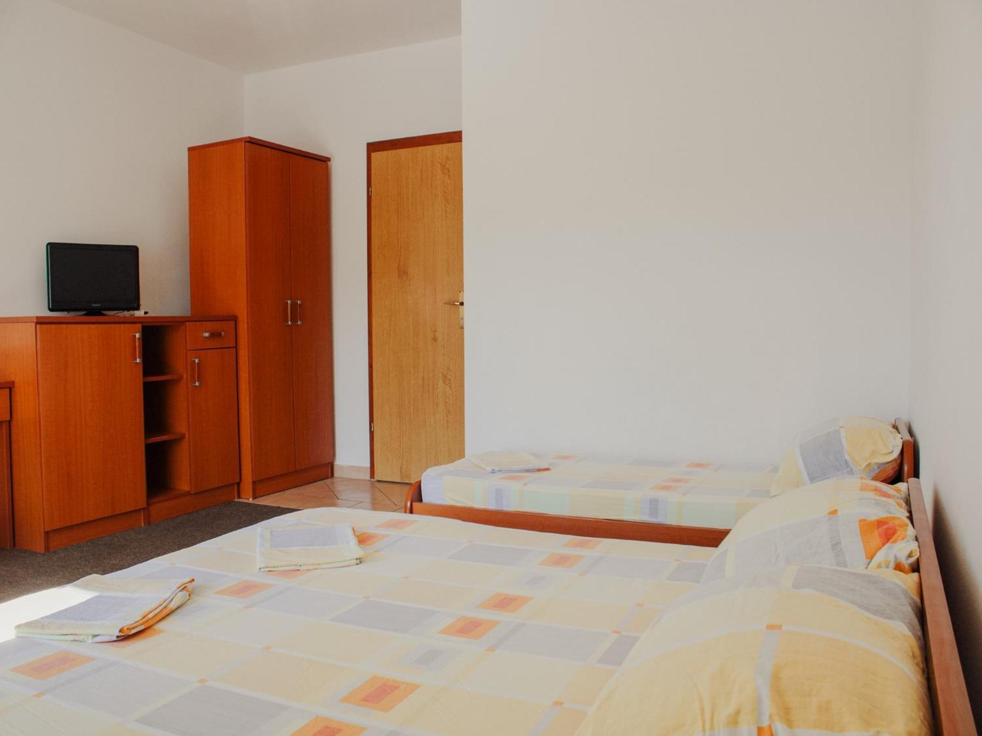 Apartments And Rooms Mato Neum Rum bild
