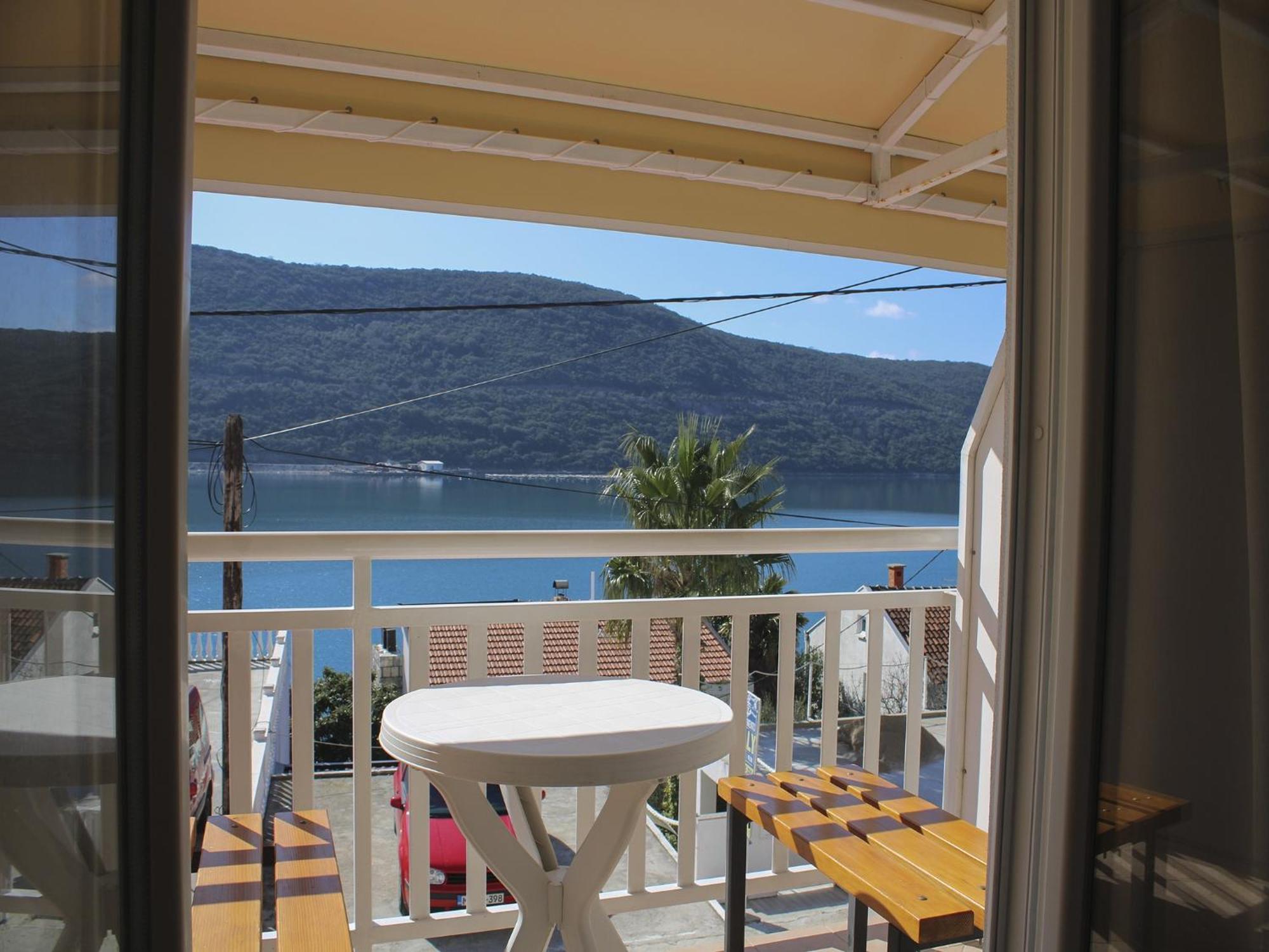 Apartments And Rooms Mato Neum Rum bild